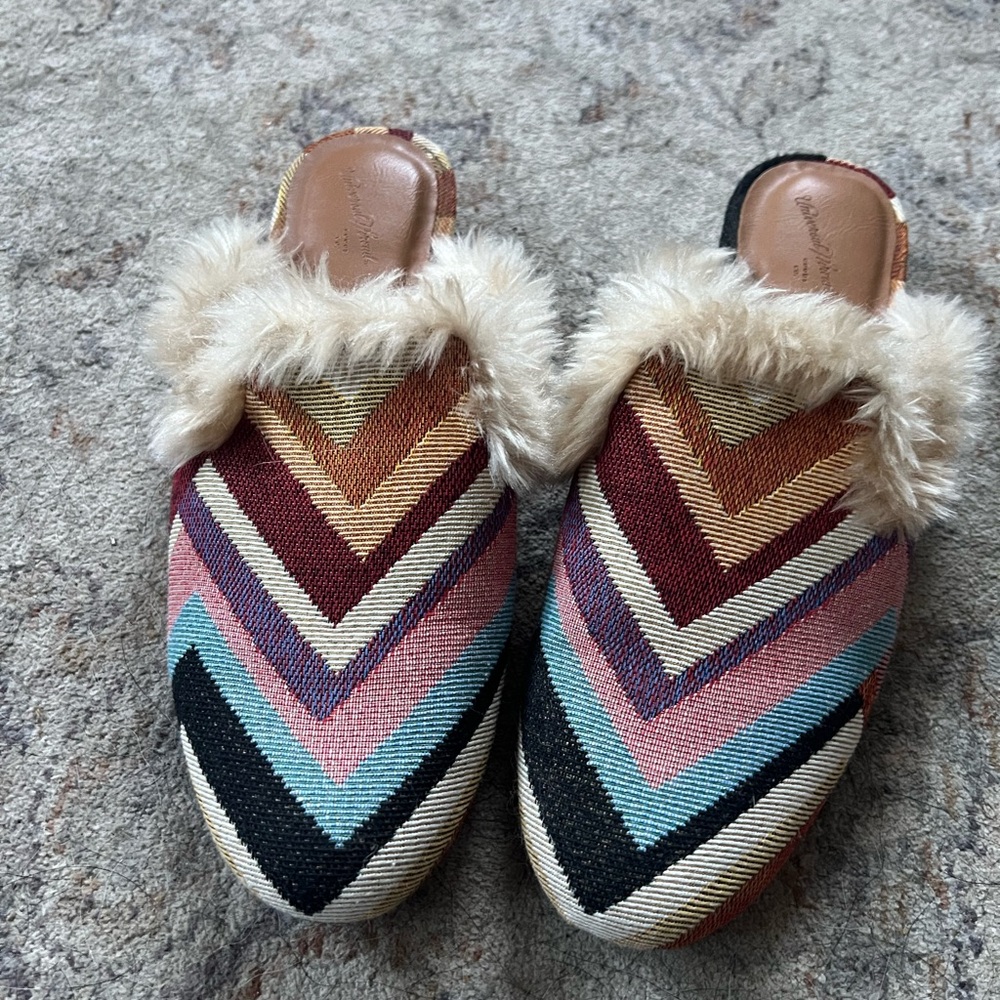 Universal Thread Multicolor Chevron Fur-Trimmed M… - image 1